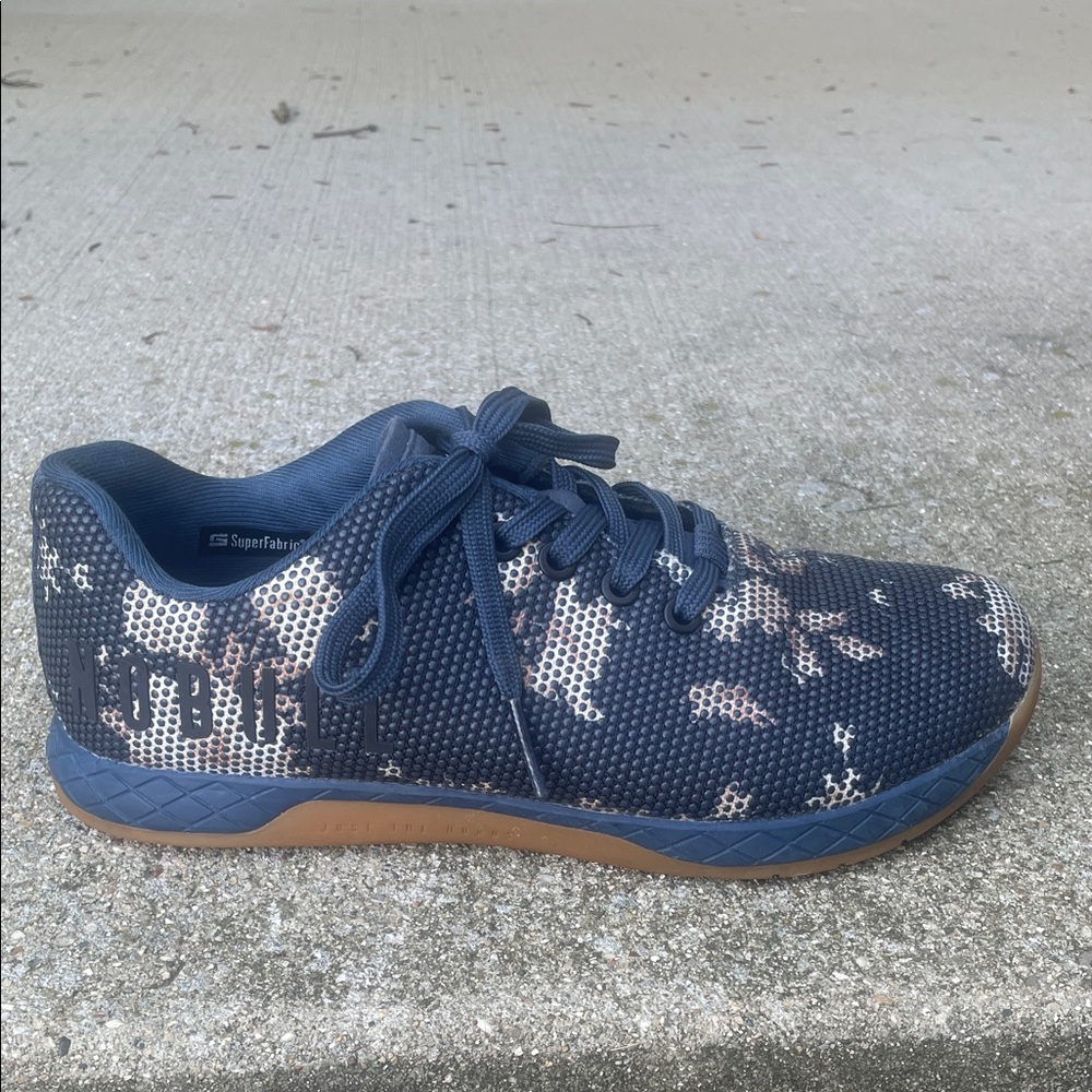 NOBULL  woman’s Blue and Tan Athletic trainers